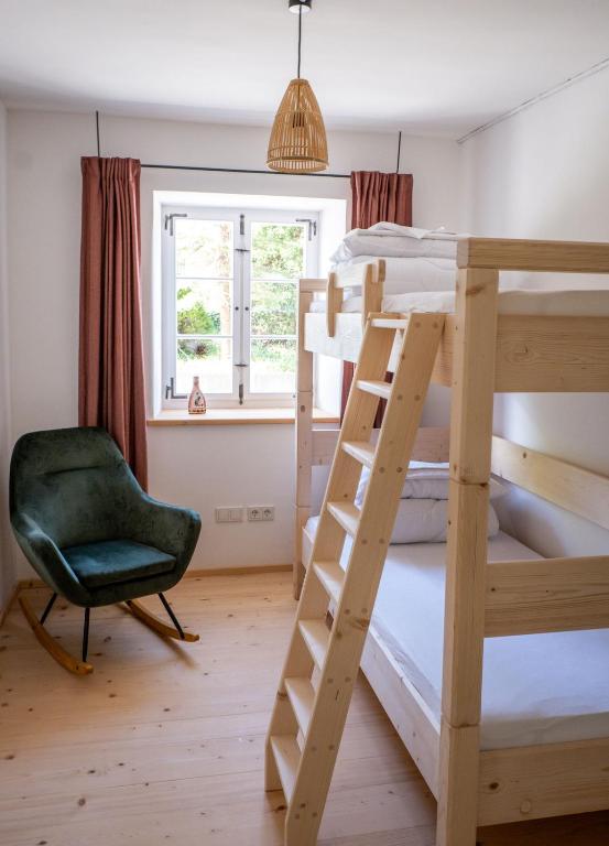 Postel nebo postele na pokoji v ubytování Pilgerhaus Wildsteig
