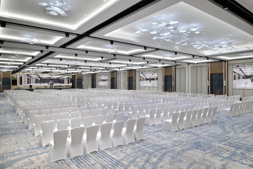 Crowne Plaza Dubai Festival City - Resim 25