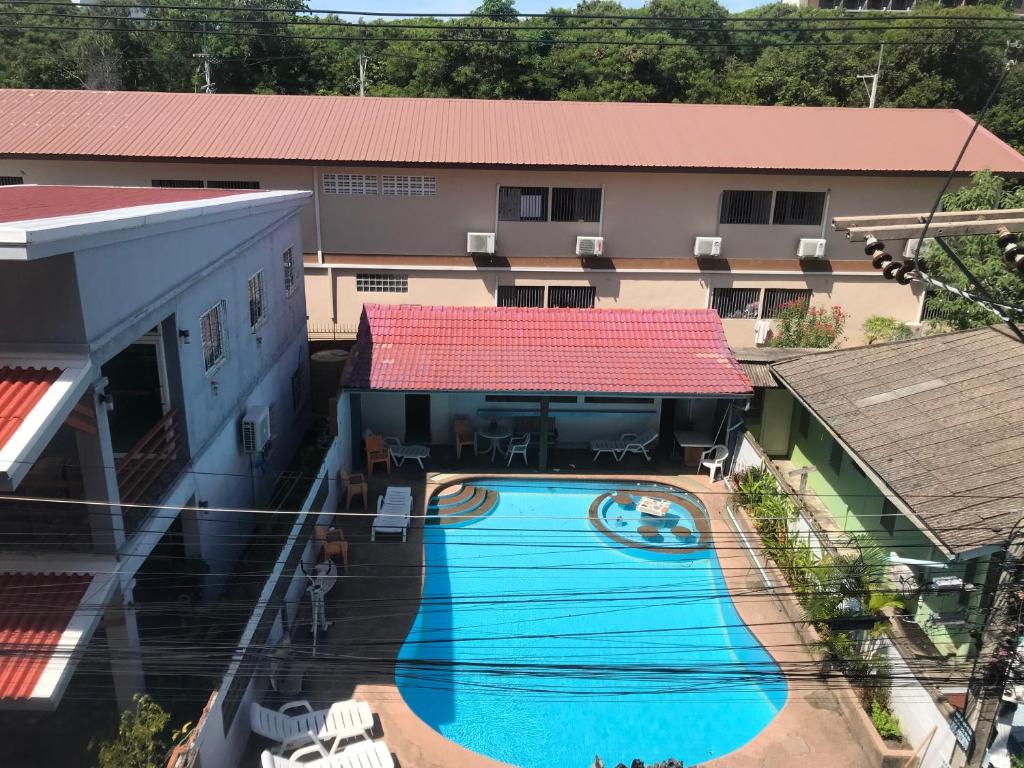 Radi Mansionの敷地内または近くにあるプール