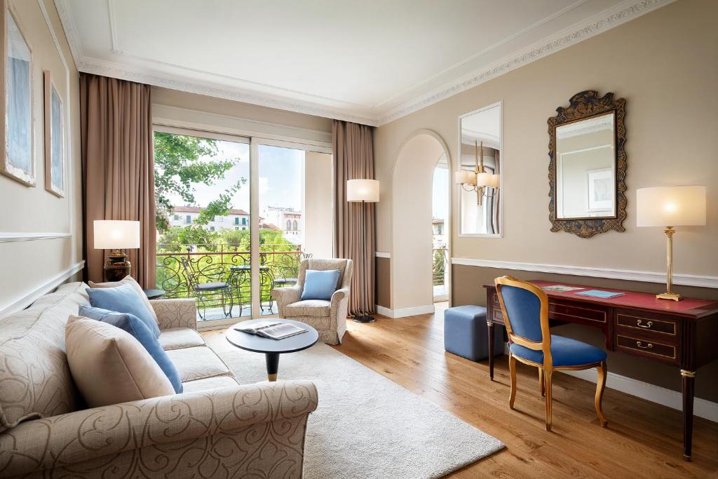 Sina Villa Medici, Autograph Collection - Resim 18