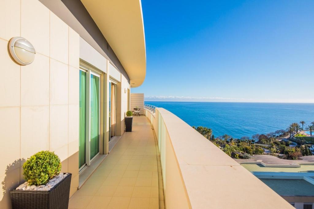 Rodamar Penthouse, by Pausa Holiday Rentals