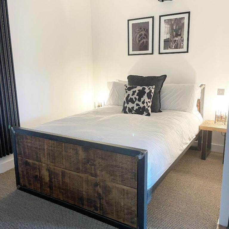 Booking Urban at Halstead - Studio De Luxe