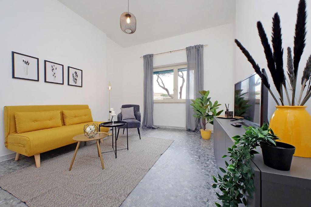 Carmens Flat by DomusDimore