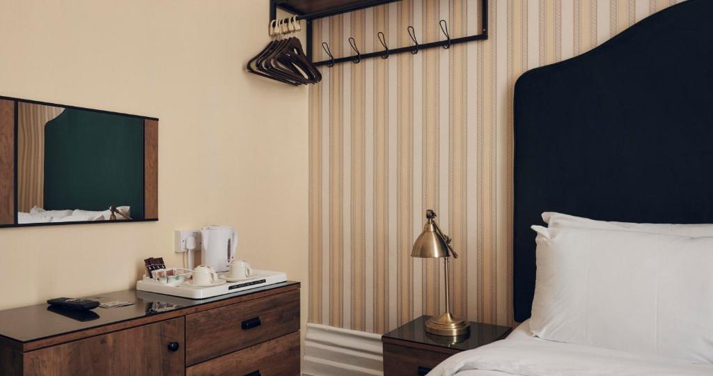 The Columbia - Resim 30