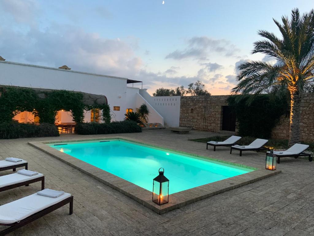 Bazén v ubytování Relais Masseria Sant'Antonio nebo v jeho okolí