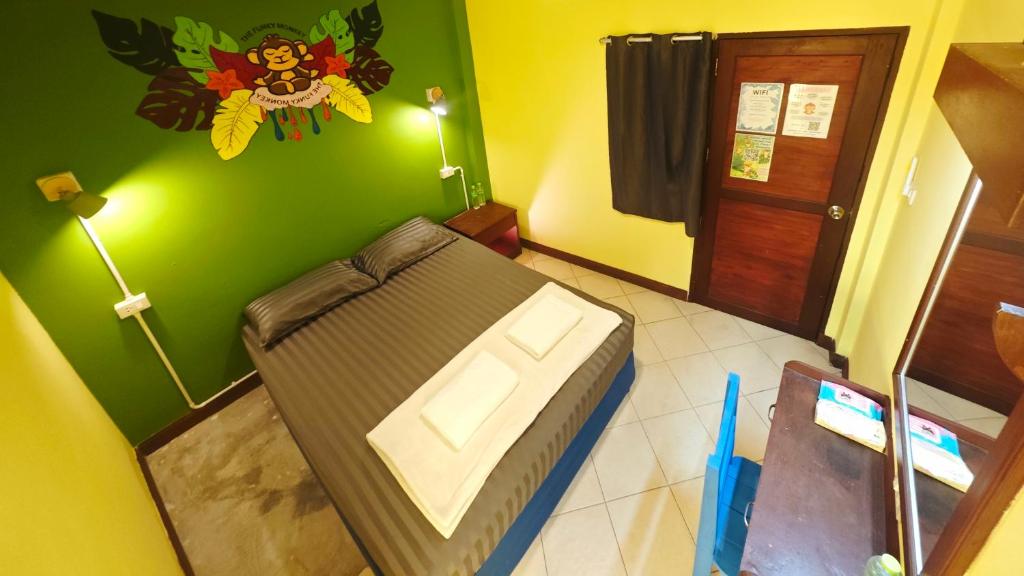 The Funky Monkey Hostel - 18 to 40 years old only - 3