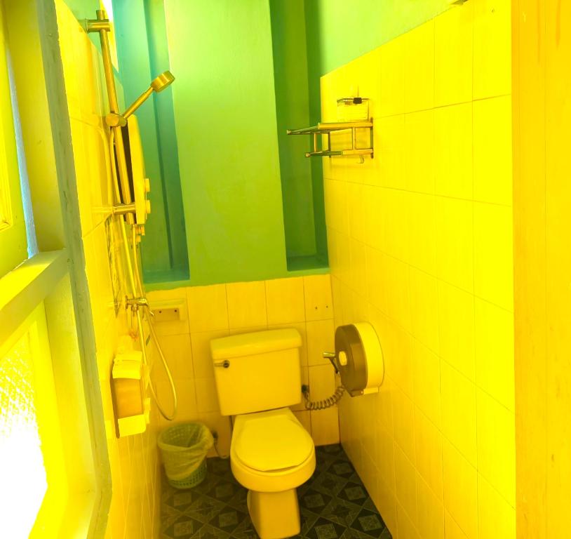 The Funky Monkey Hostel - 18 to 40 years old only - 8