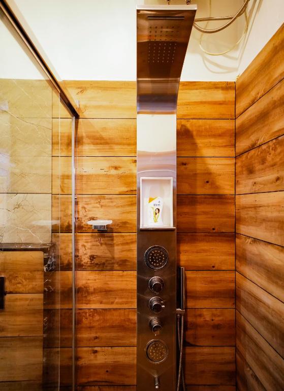 Koupelna v ubytování Jathikka Homestay