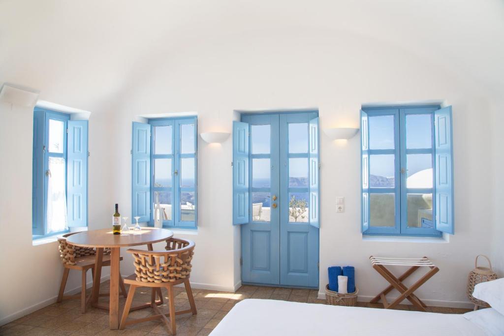 Pantelia Suites - 10