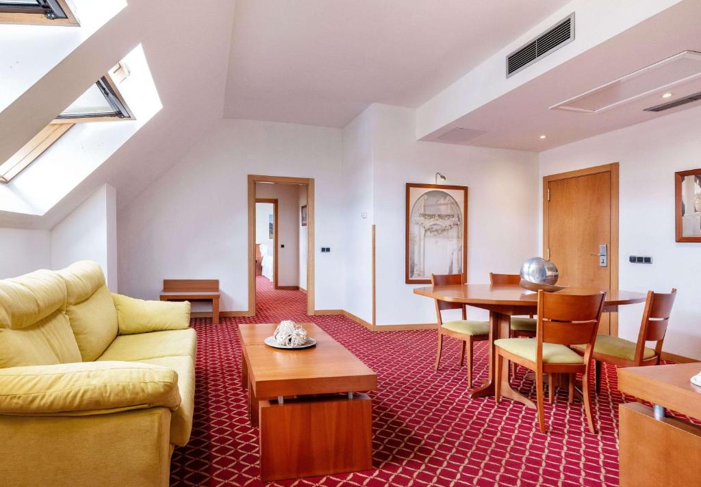 Posezení v ubytování Hotel Zentral León