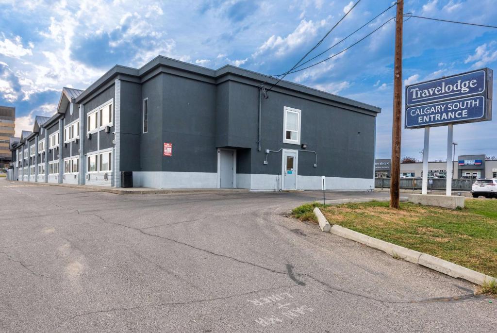 Travelodge by Wyndham Calgary South - Resim 7
