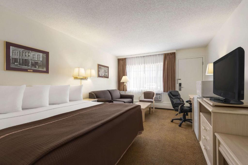 Travelodge by Wyndham Calgary South - Resim 26