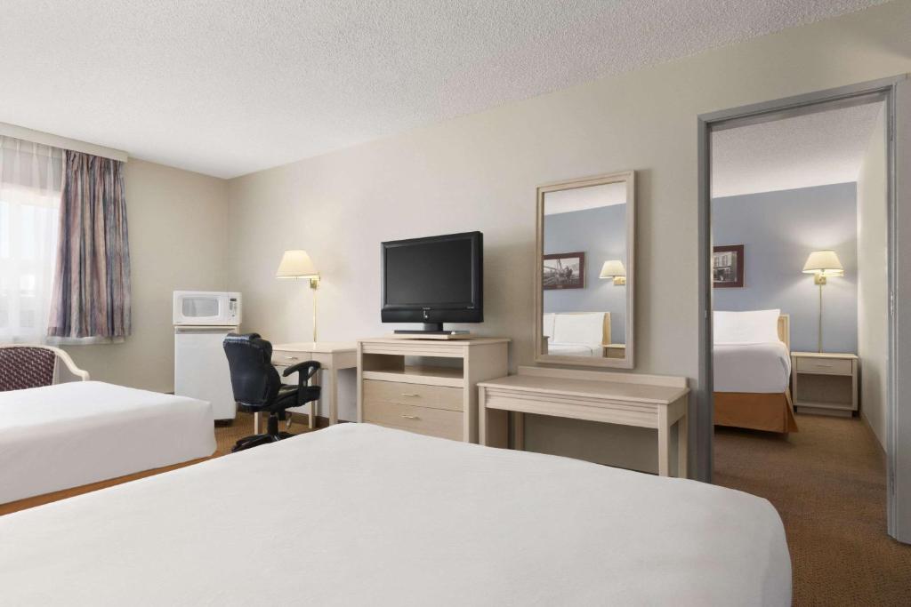 Travelodge by Wyndham Calgary South - Resim 30