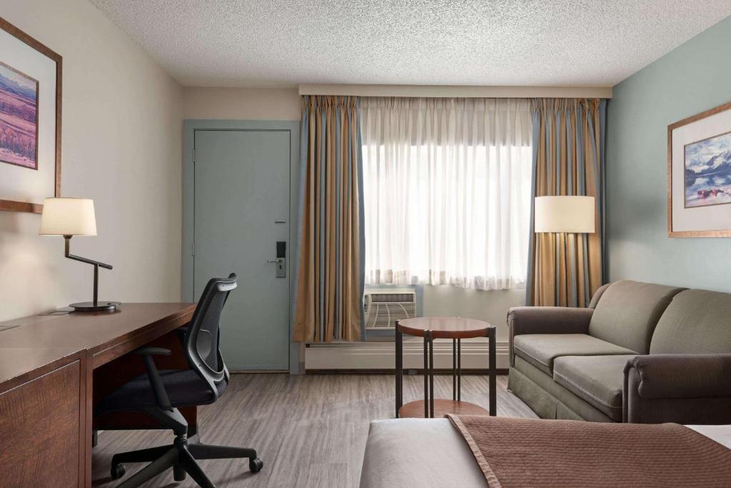 Travelodge by Wyndham Calgary South - Resim 41