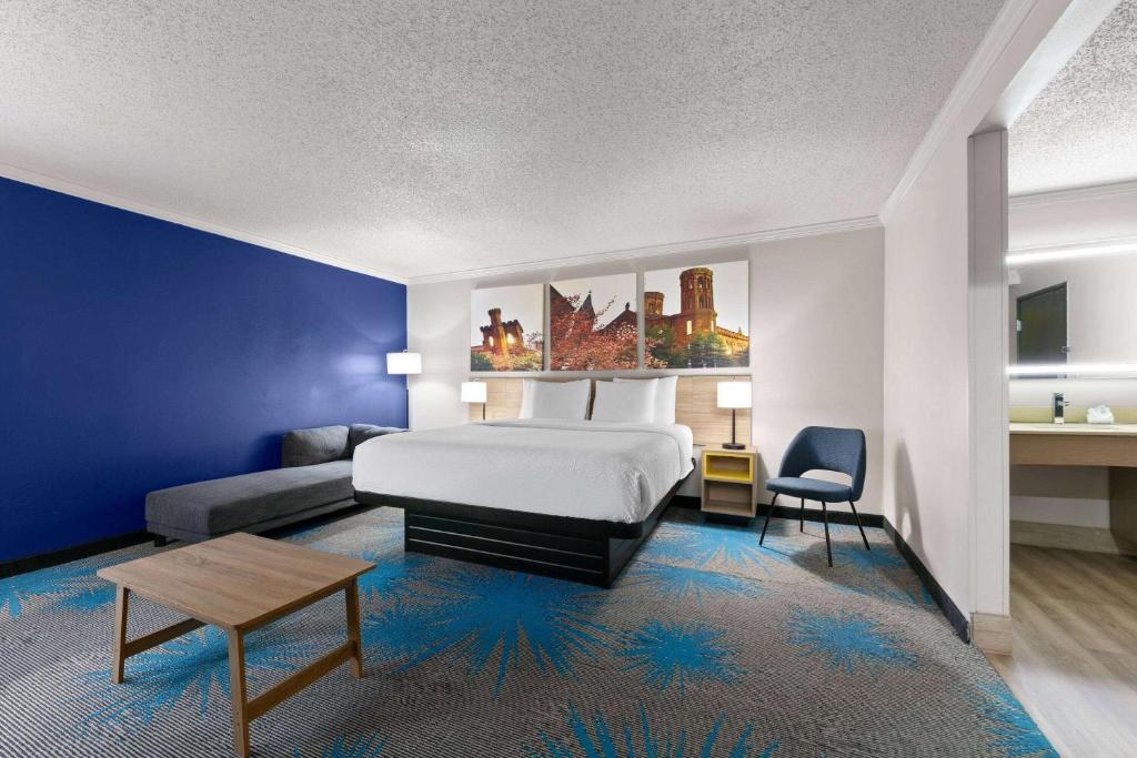 Days Inn by Wyndham Fort Smith - Suite Monolocale King - Non Fumatori