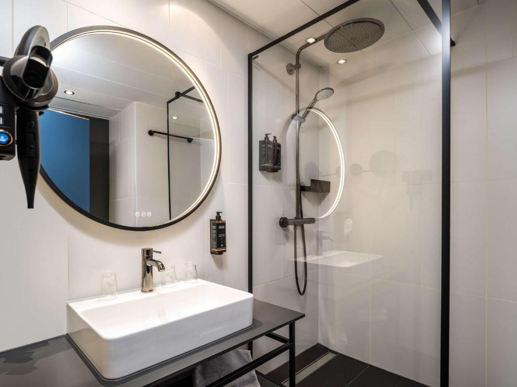 Łazienka w obiekcie Hotel Mercure Wien City