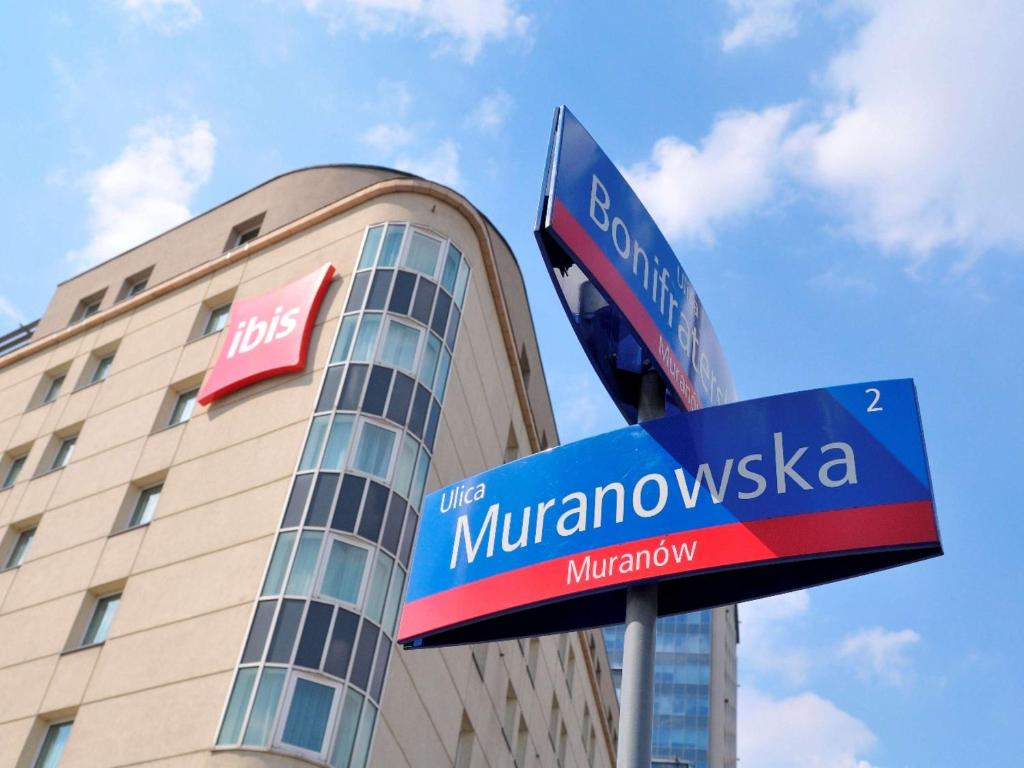 Certifikát, hodnocení, plakát nebo jiný dokument vystavený v ubytování Ibis Warszawa Stare Miasto