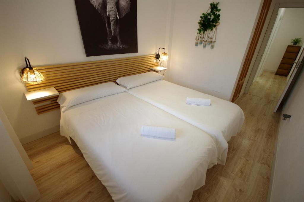 Postel nebo postele na pokoji v ubytování Livingtarifa Apartamento Agaporni