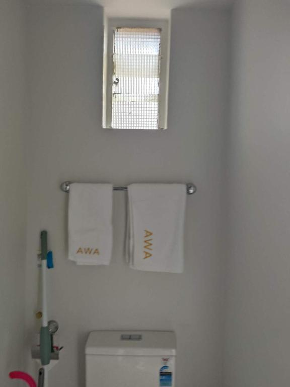 4 Beds including 1 Double Bed, 1 Single Beds, 2 Double Sofa Beds, Suite 2, 37 Totara Avenue, New Lynn