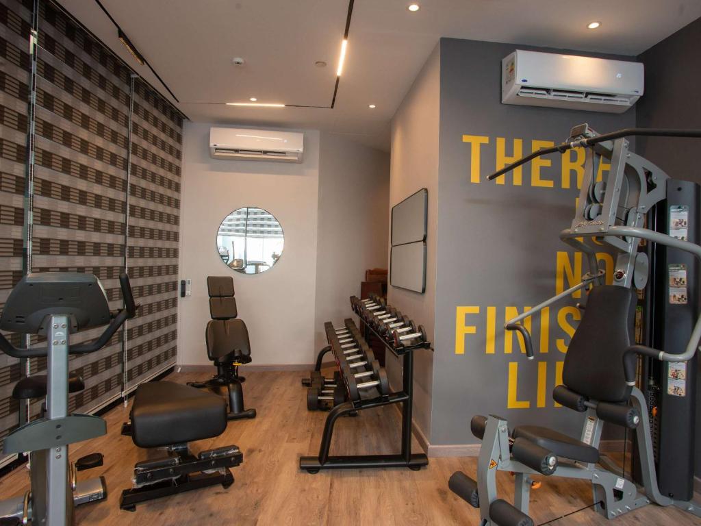 Fitness centrum a/nebo fitness zařízení v ubytování Novotel Cairo El Borg