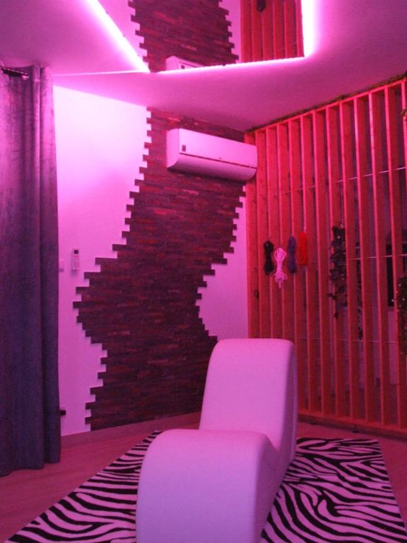 Fotografie z fotogalerie ubytování Love Room Emoi de toi v destinaci Sigean