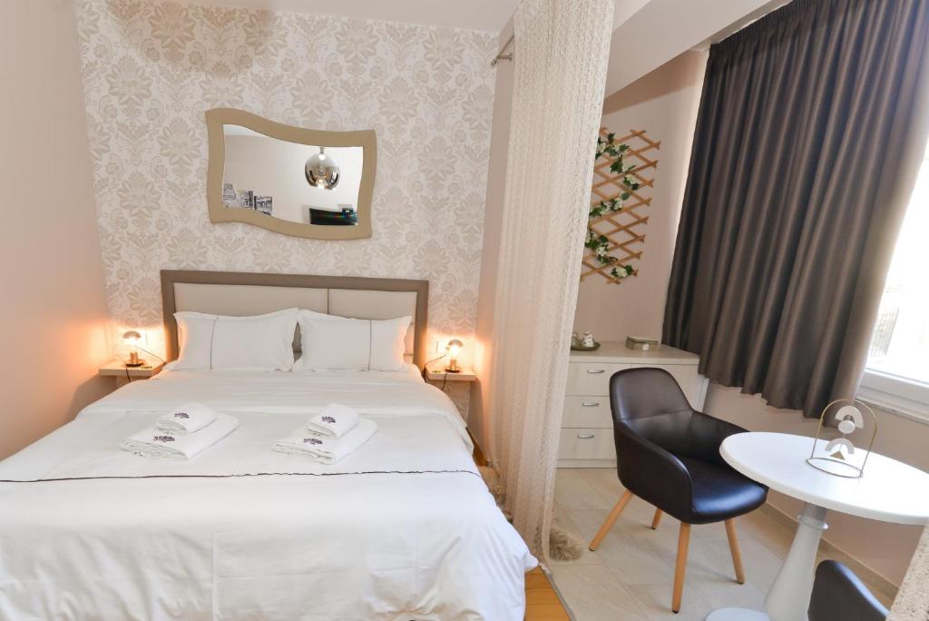 Zoilo Rooms self check-in - 16