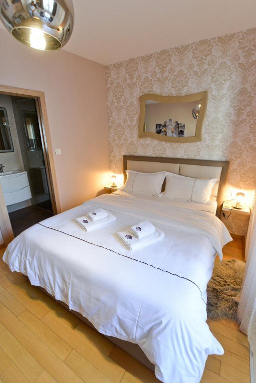 Zoilo Rooms self check-in - 19