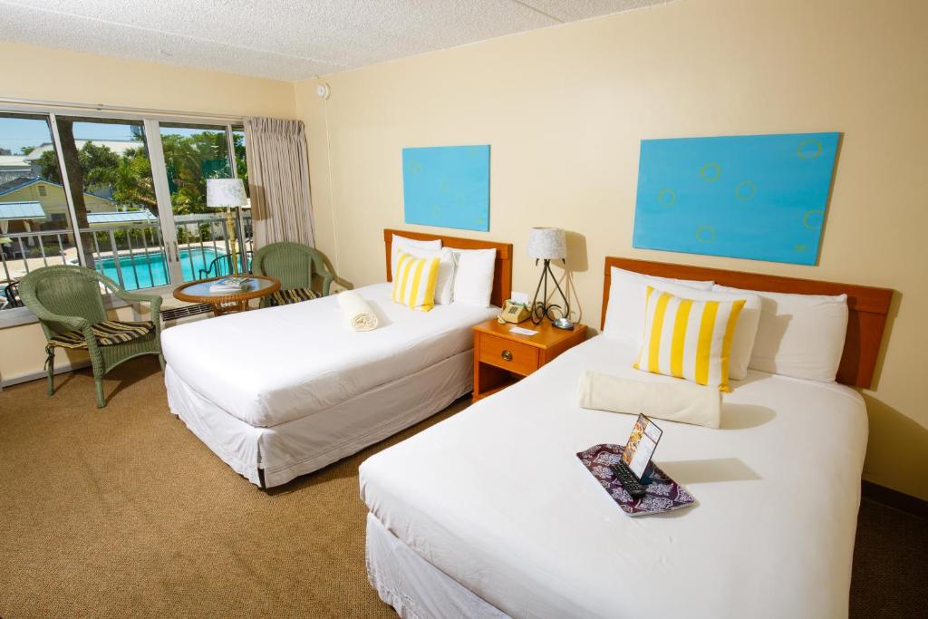 Naples Garden Inn photo