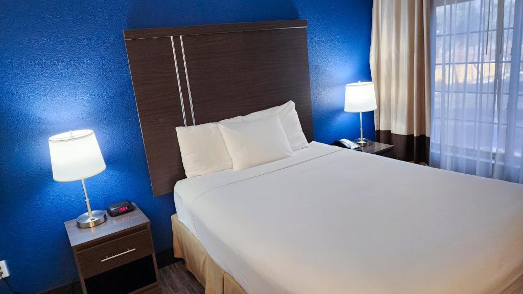 Baymont by Wyndham Casa Grande photo