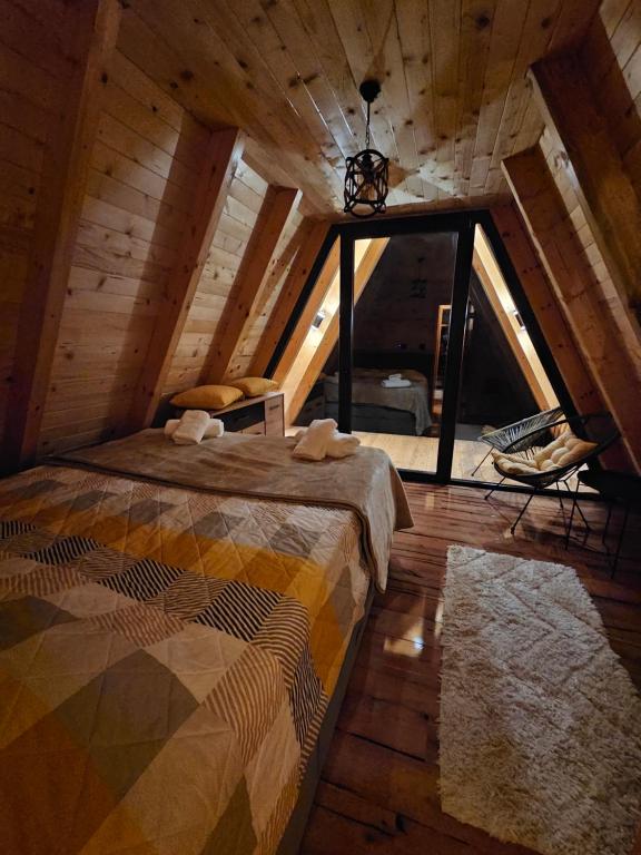 Postel nebo postele na pokoji v ubytování Sunflower House Radoinja