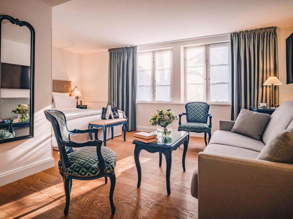 Posezení v ubytování Cour du Corbeau Hotel Strasbourg - MGallery Collection