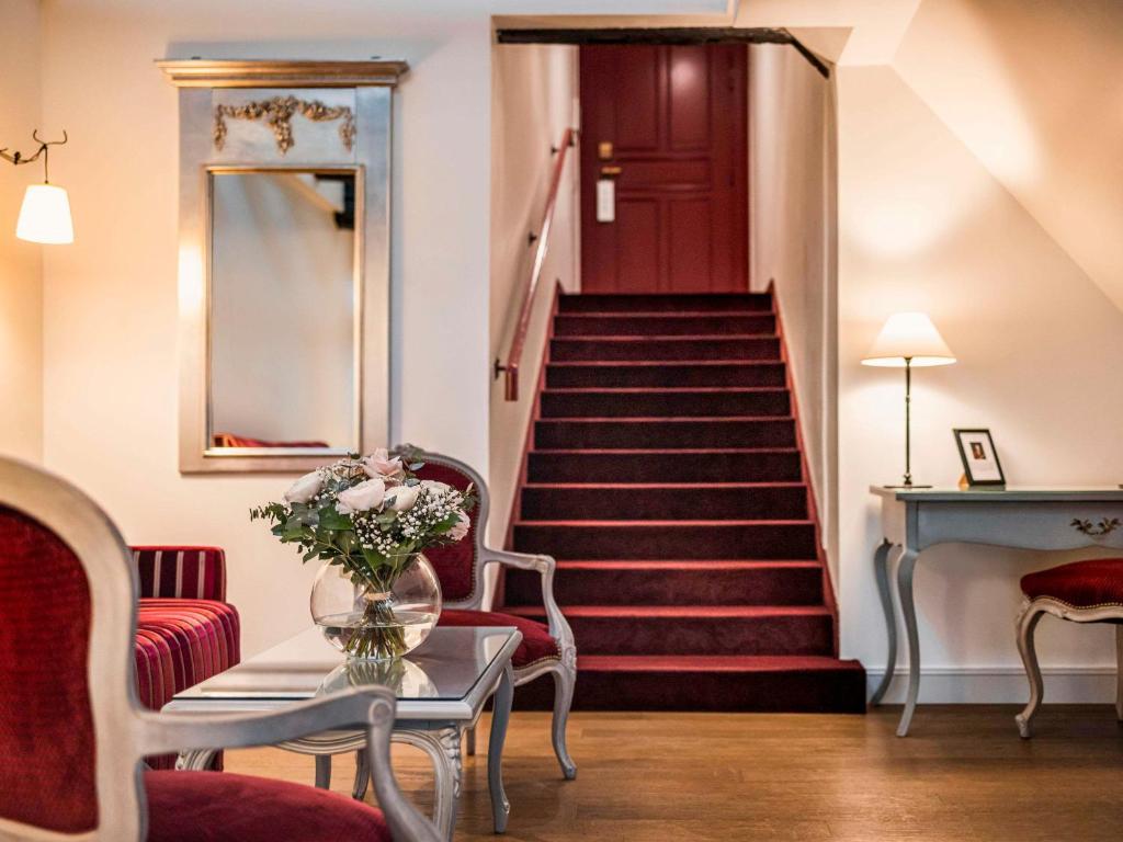 Posezení v ubytování Cour du Corbeau Hotel Strasbourg - MGallery Collection
