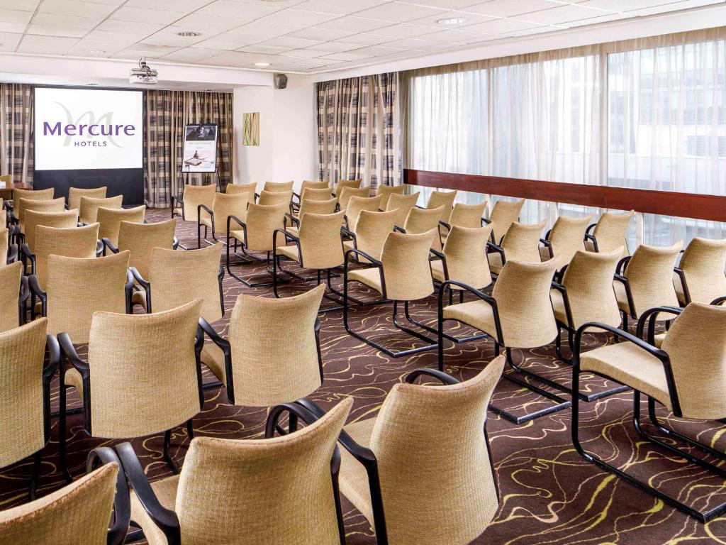 Posezení v ubytování Mercure Manchester Piccadilly Hotel