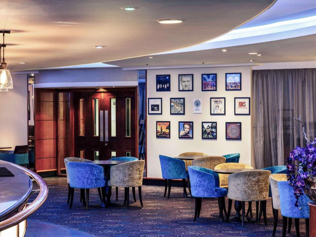 Posezení v ubytování Mercure Manchester Piccadilly Hotel
