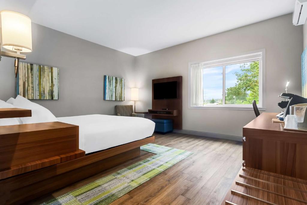 Postel nebo postele na pokoji v ubytování Best Western Plus Mont-Laurier