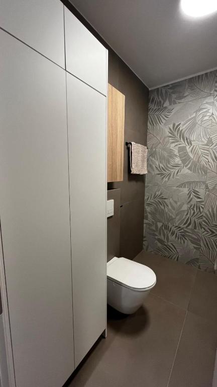 Ένα μπάνιο στο Apartment Saranda Sea View