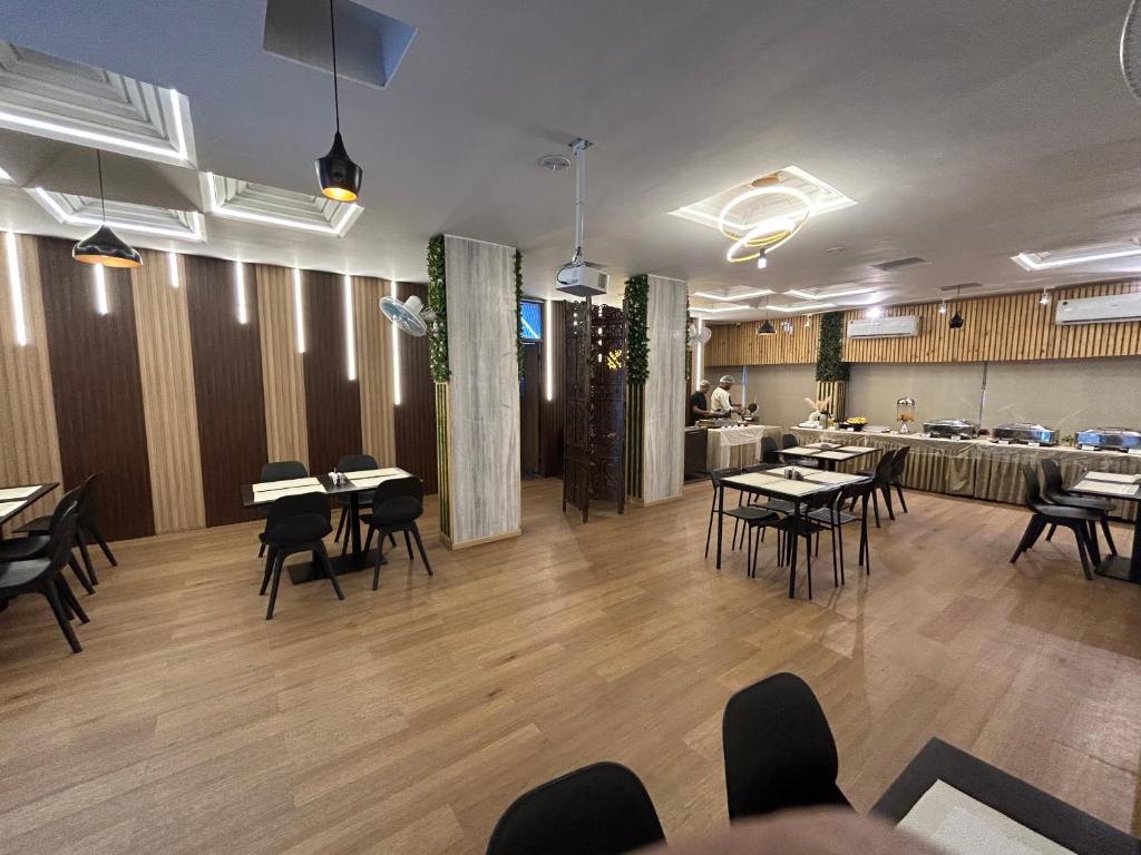 Restaurace v ubytování New Hotel Suhail