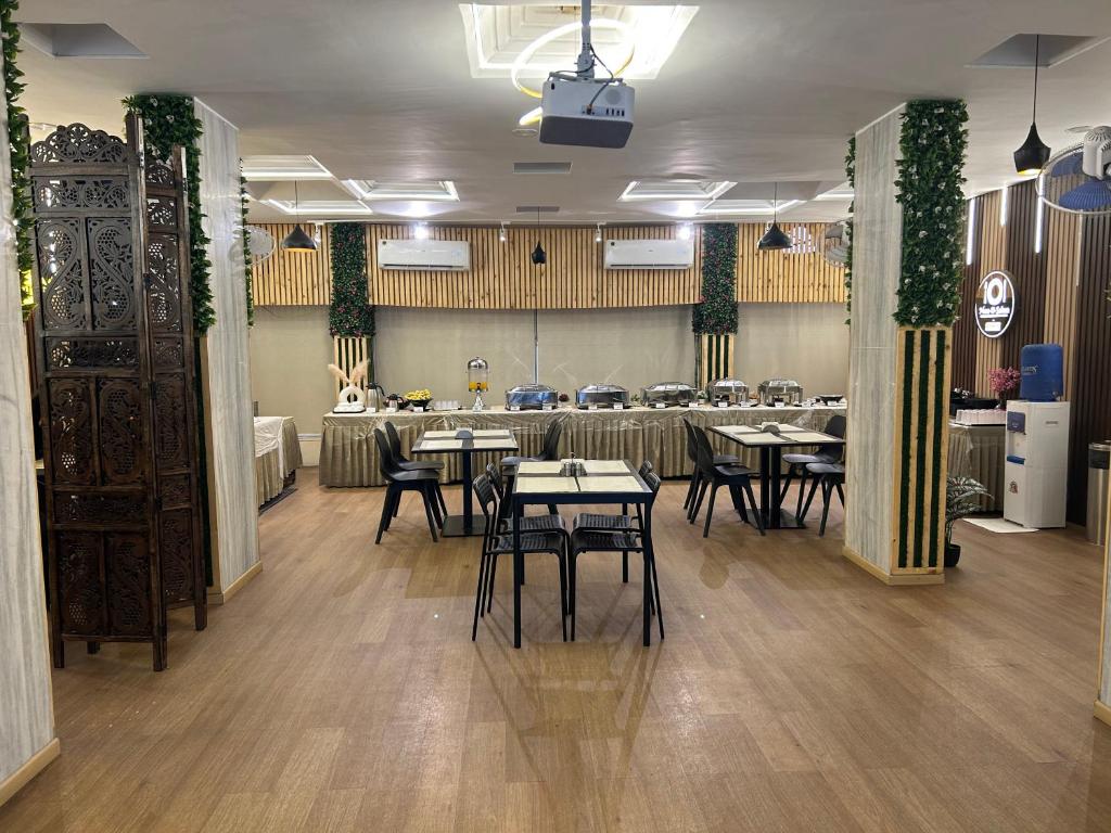 Restaurace v ubytování New Hotel Suhail