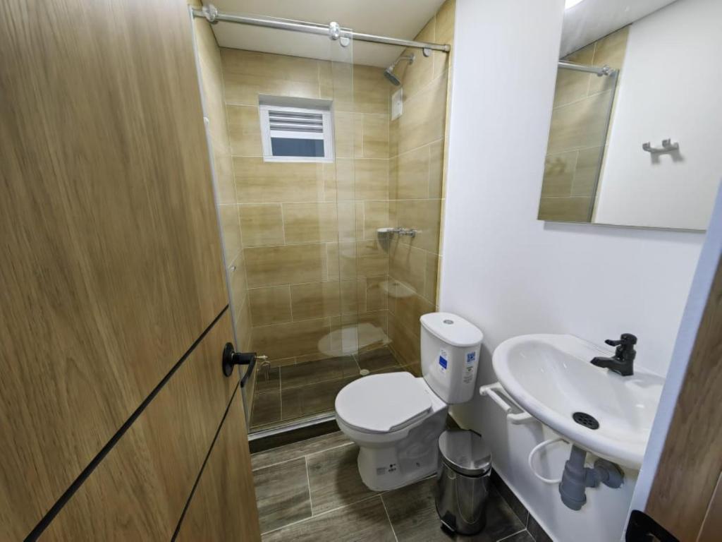 Koupelna v ubytování Moravia Coliving
