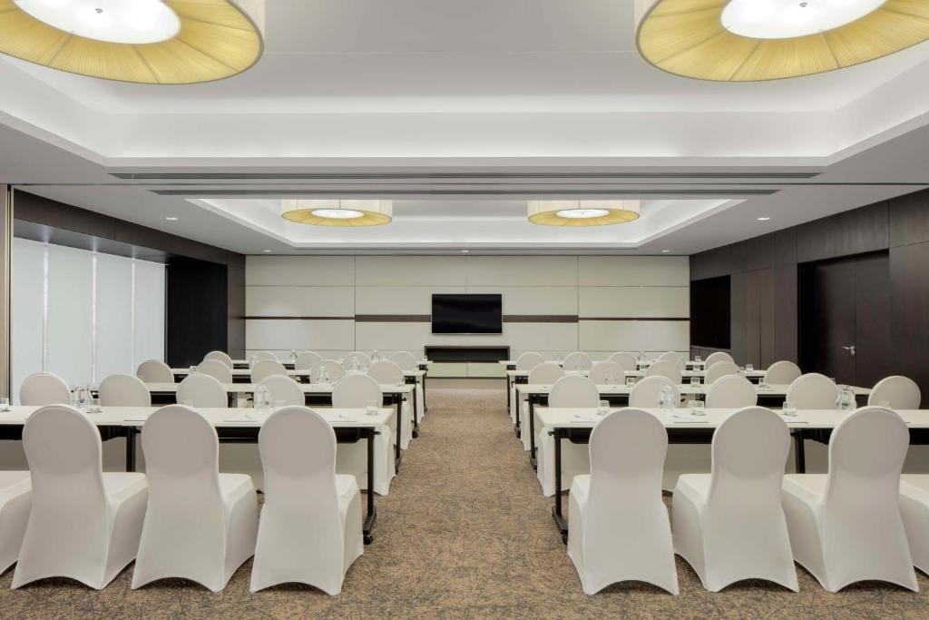 Hyatt Place Dubai Al Rigga - Resim 27