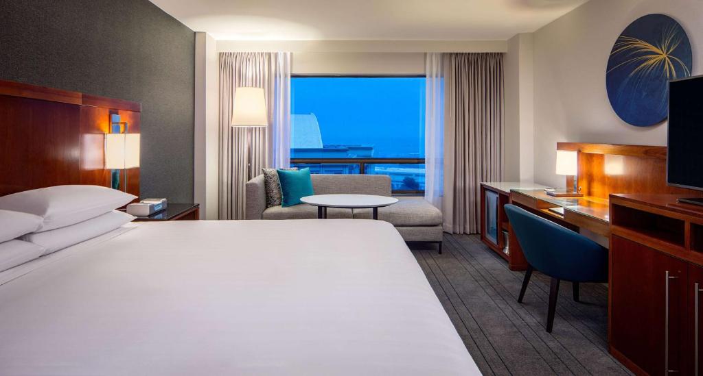 Hyatt Regency Crystal City at Reagan National Airport - King Room - Alto Piano