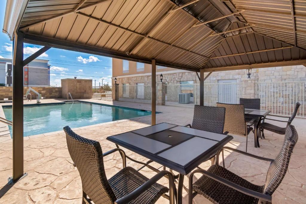 Bazén v ubytování Hampton Inn & Suites Abilene I-20 nebo v jeho okolí
