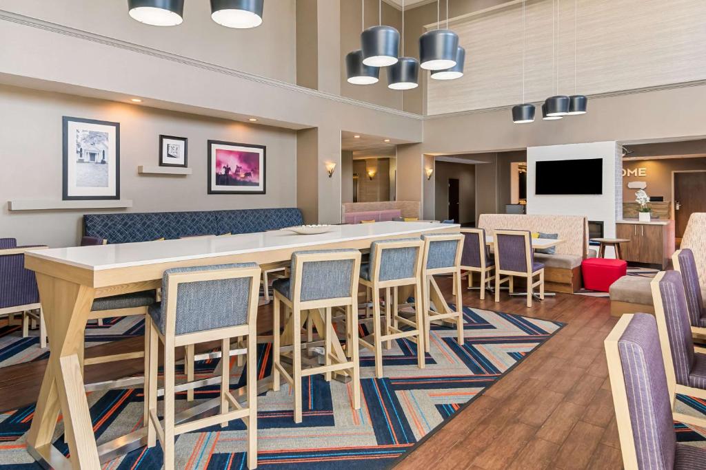 TV a/nebo společenská místnost v ubytování Hampton Inn & Suites Abilene I-20