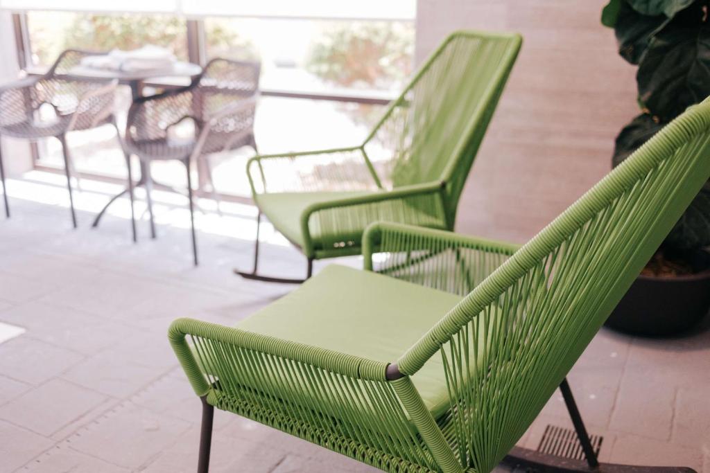 Posezení v ubytování Hampton Inn Rehoboth Beach