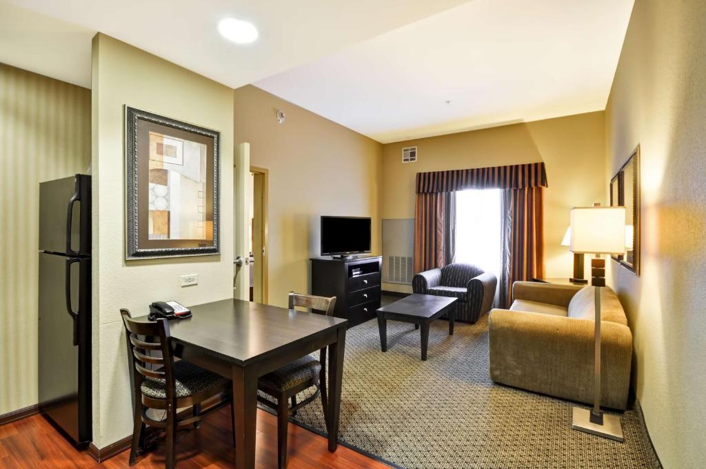 Homewood Suites by Hilton Tulsa-South - Premium One-Bedroom King Suite - Non-Smoking
