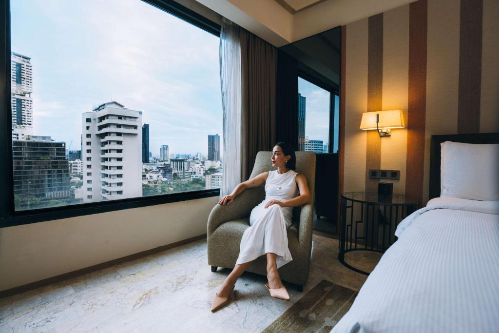 Postel nebo postele na pokoji v ubytování DoubleTree by Hilton Sukhumvit Bangkok