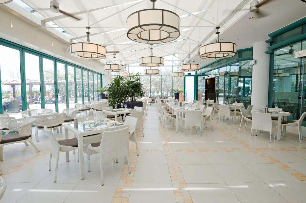 Restaurace v ubytování Hilton Dubai Jumeirah