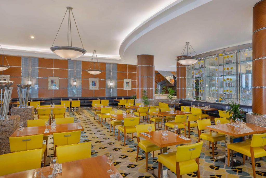 Restaurace v ubytování Hilton Dubai Jumeirah