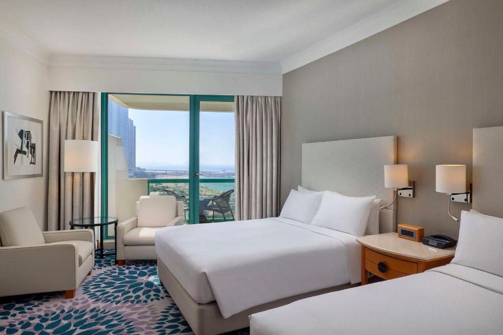 Hilton Dubai Jumeirah - 家庭套房与海景