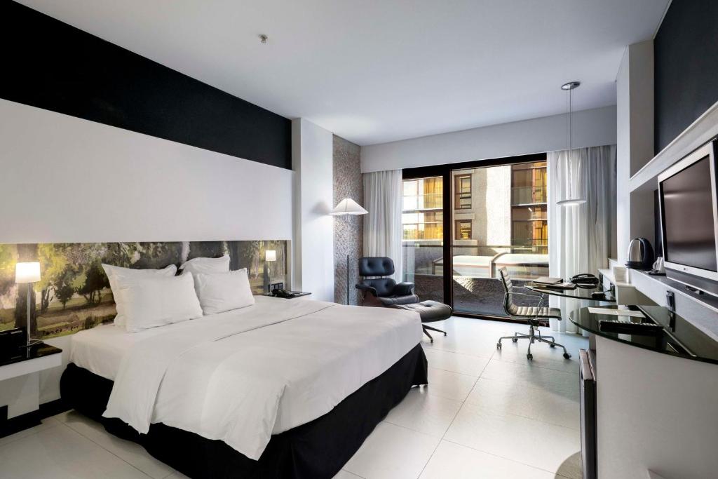 Hilton Madrid Airport - Resim 29